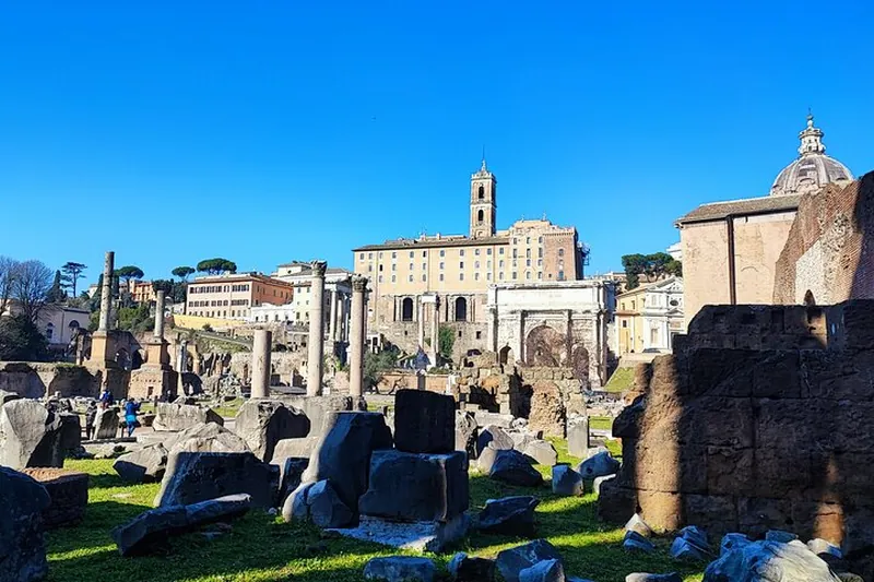 Colosseum & Roman Forum Small Group Tour