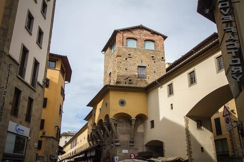 Florence Night Tour: Legends and Wine Windows