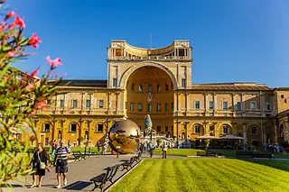 VIP Private Vatican & St. Peter’s Basilica Tour