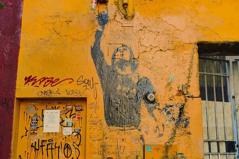 Rome Street Food Tour in Rione Monti Neighborhood