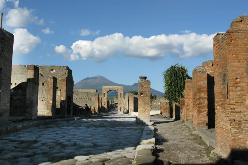 Pompeii & Vesuvius from Rome with Lunch