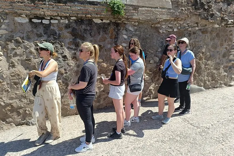 Colosseum & Roman Forum Small Group Tour