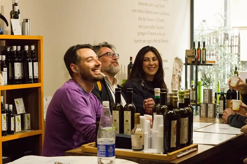 Florence Evening Wine windows walking tour with Barchetto Cruise