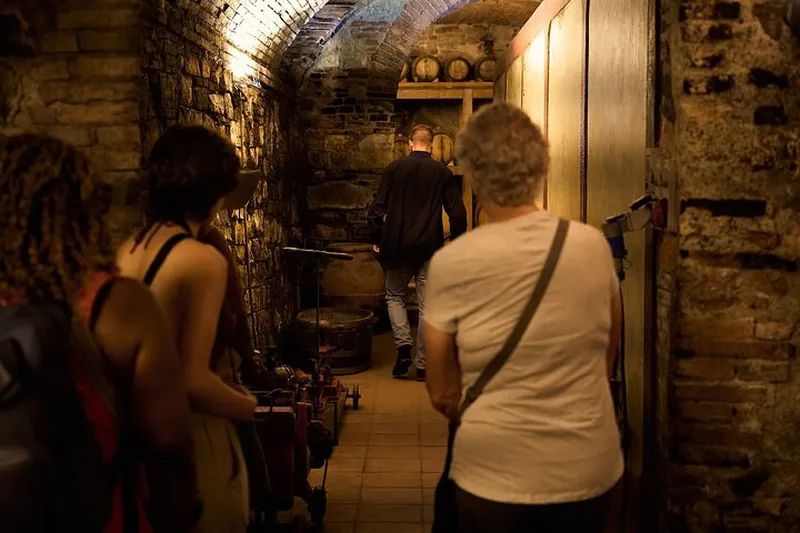 Chianti Icons: Semi-Private Wine Tour with Wineries and Tastings