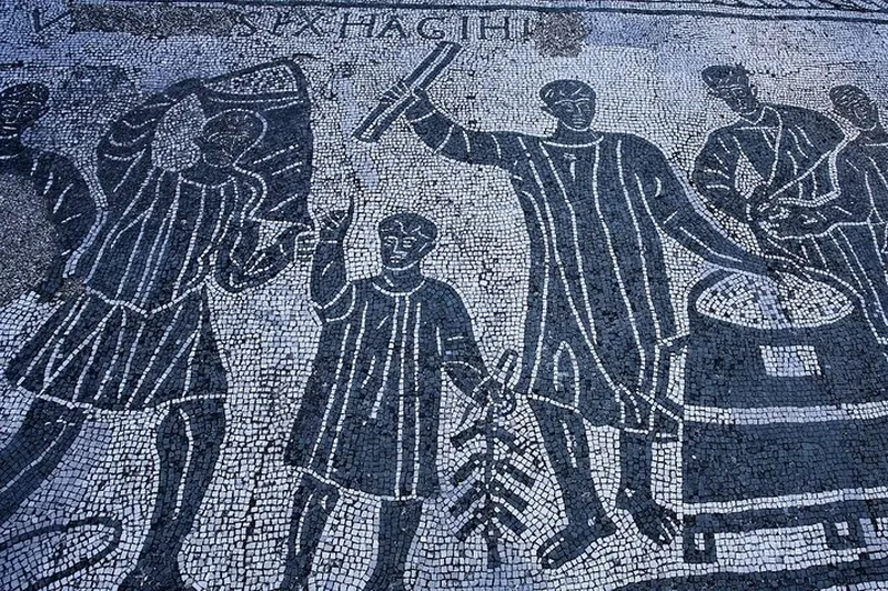 Half Day Tour at Ostia Antica with Private Transfer and Tickets