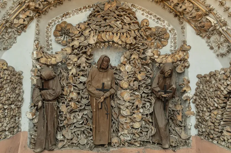 Rome Underground Secrets: Catacombs & Crypts Group Tour