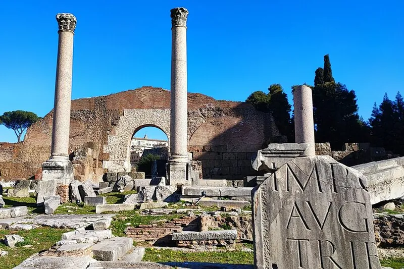 Colosseum & Roman Forum Small Group Tour