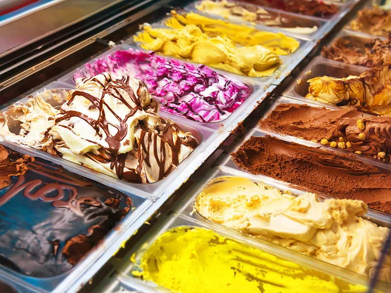Rome Street Food Tour in Rione Monti Neighborhood