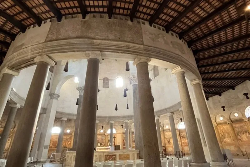 Hidden Rome by Golf Cart: Catacombs, Crypts and Sacred Art