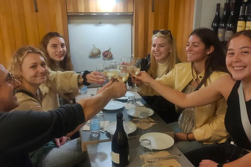 Rome Street Food Tour in Rione Monti Neighborhood