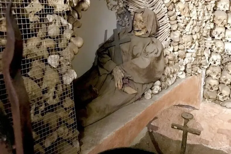 Hidden Rome by Golf Cart: Catacombs, Crypts and Sacred Art
