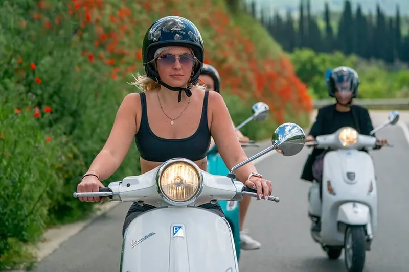 Chianti Vespa Tour with Tuscan Lunch or Dinner from Florence