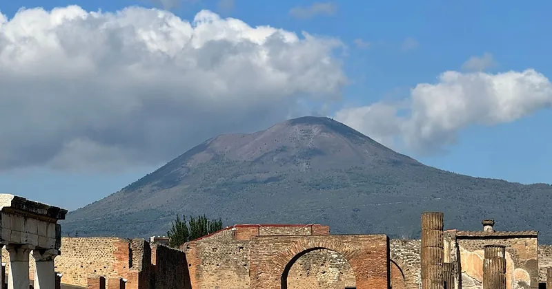 Pompeii & Sorrento Guided Group Tour from Rome