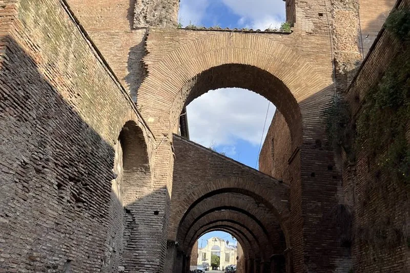 Hidden Rome by Golf Cart: Catacombs, Crypts and Sacred Art