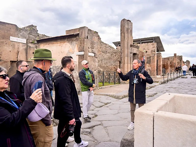 Pompeii & Vesuvius from Rome with Lunch
