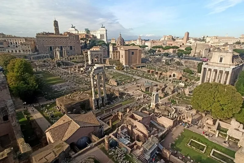 Colosseum & Roman Forum Small Group Tour