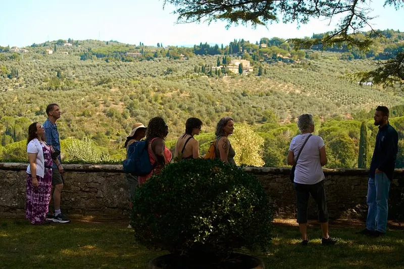 Chianti Icons: Semi-Private Wine Tour with Wineries and Tastings