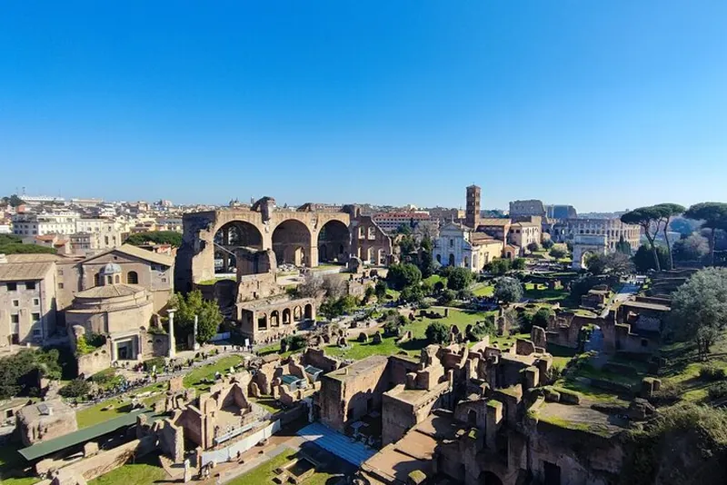 Colosseum & Roman Forum Small Group Tour