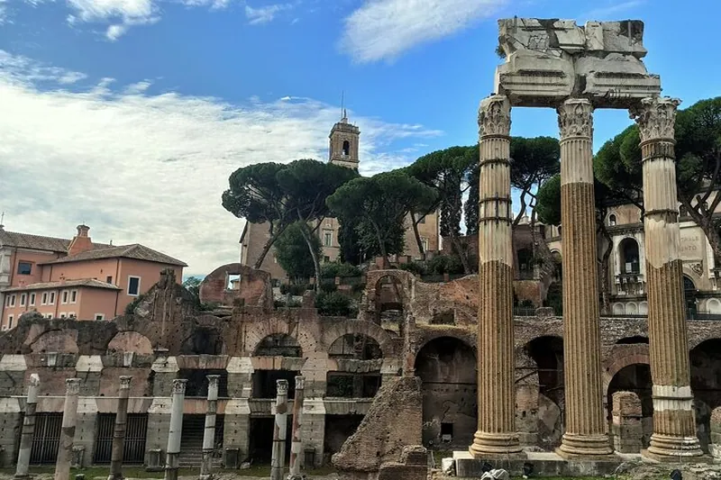 Colosseum & Roman Forum Small Group Tour
